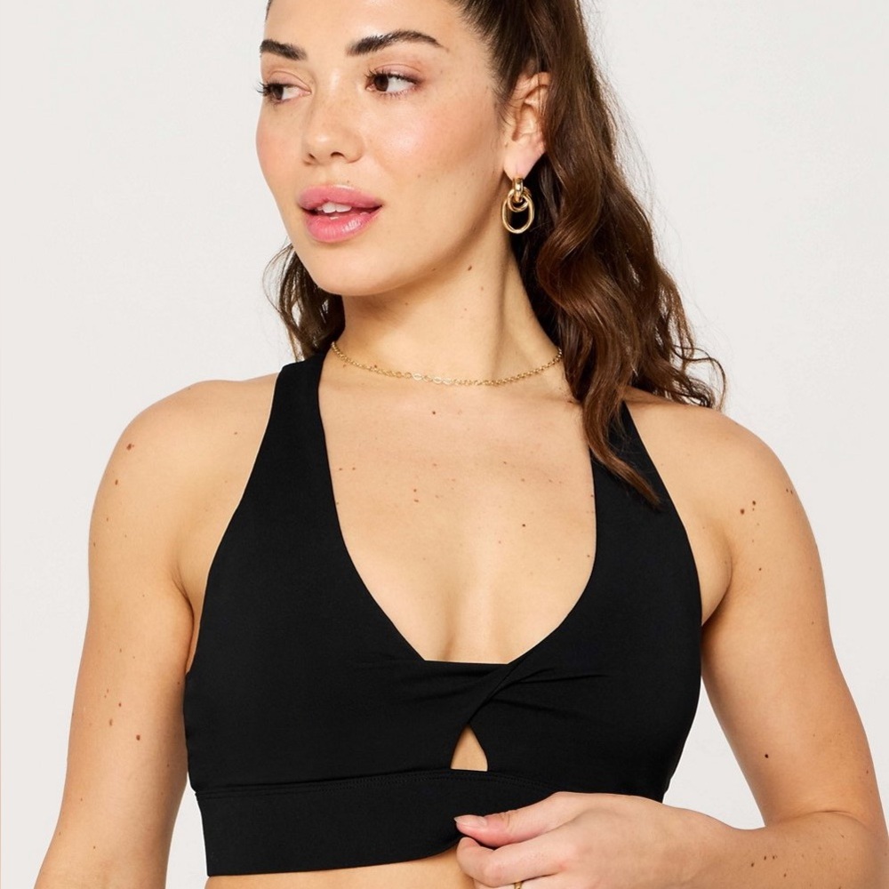 Fabletics Oasis Twist Medium Impact Sports Bra - Picture 1 of 9